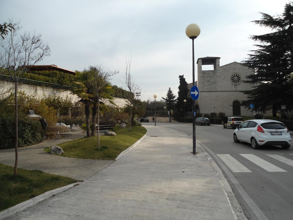 B&B Rosaspina Ασκόλι Πιτσένο Εξωτερικό φωτογραφία